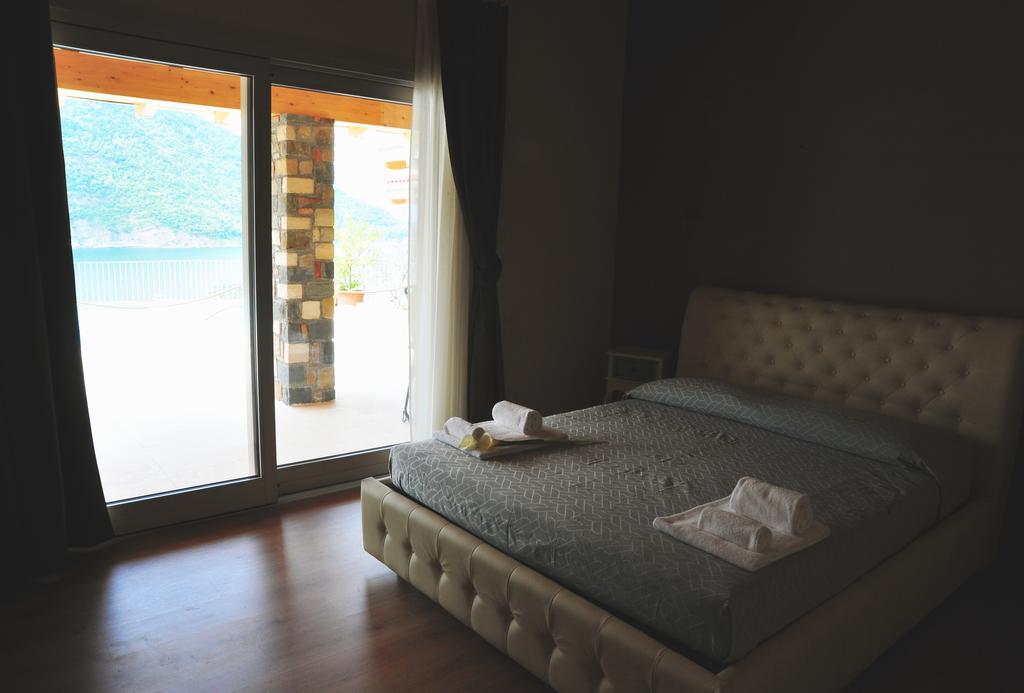 Agriturismo Le Fontane Sale Marasino Oda fotoğraf