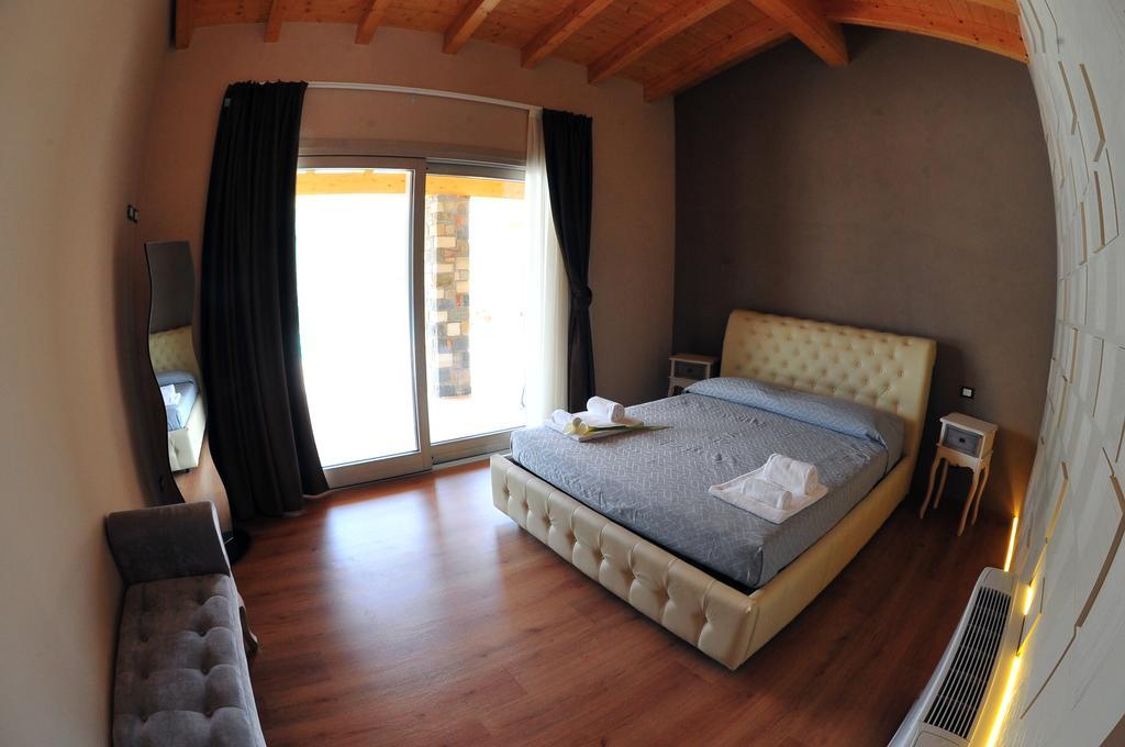 Agriturismo Le Fontane Sale Marasino Oda fotoğraf